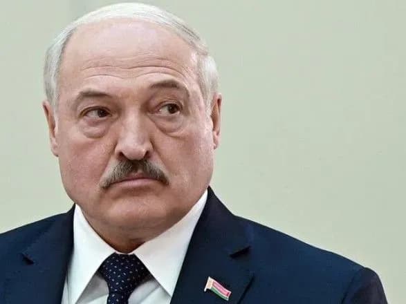 лукашенко и путин договорились о развертывании "совместной региональной группировки войск" - росСМИ