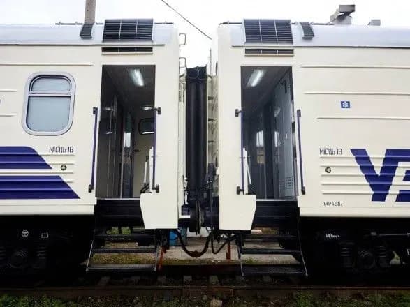 Після ворожих ударів у дорозі затримуються 37 поїздів - УЗ