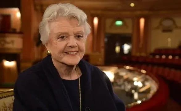 Померла зірка серіалу "Вона написала вбивство" Анджела Ленсбері