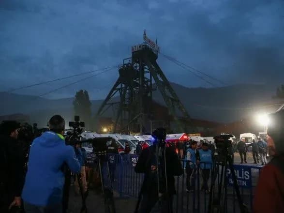 Вибух на шахті в Туреччині: кількість жертв зросла до 41