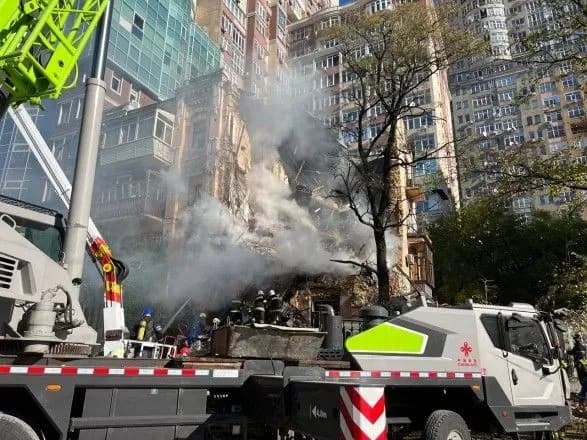 Кількість загиблих через атаку дронів у Києві зросла до трьох – ОП