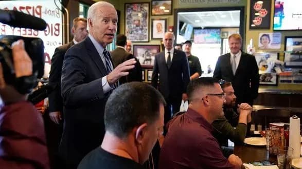 Байден "волнуется" о помощи Украине, если республиканцы победят в Конгрессе