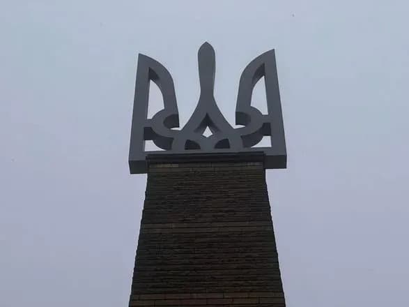 У замку "Паланок" замість угорського турула встановили тризуб