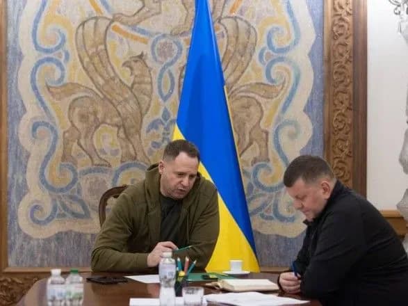 Єрмак та Залужний провели розмову з радником прем’єра Британії з питань нацбезпеки