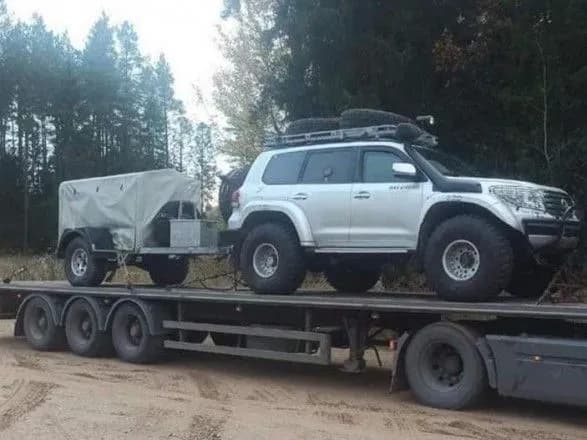 Литва передала Україні позашляховики та іншу техніку – міністр