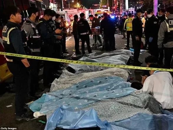 Смертоносная вечеринка на Хэллоуин: в Сеуле из-за давки погибло 59 человек