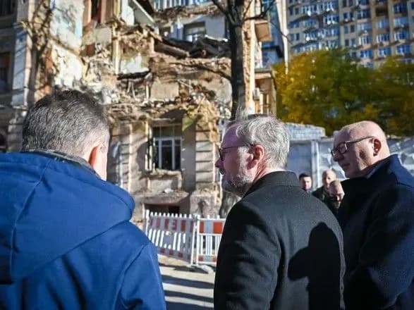 До Києва приїхав прем’єр-міністр Чехії