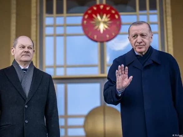 Безвідповідальна ядерна риторика: Шольц та Еодоган засудили звинувачення рф на адресу України щодо "брудної бомби"