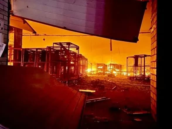 Окупанти поцілили у підприємство в Дніпрі: четверо людей госпіталізовано, троє у тяжкому стані