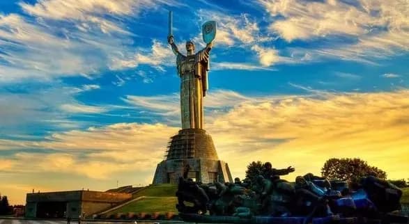 У Києві з'явились вулиці Бекешкіної та Гандзюк