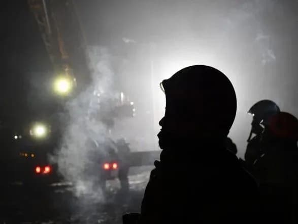 Удар по багатоповерхівці у Миколаєві: під завалами шукають людей