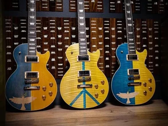 Гітару Пола Маккартні продали на аукціоні, гроші підуть на підтримку України