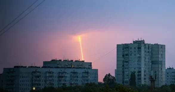 Окупанти завдали по Харкову 2 ракетних удари типу С300