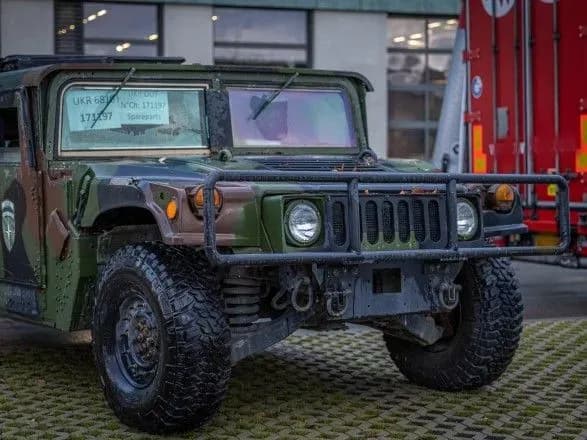 Люксембург передасть Україні позашляховики "Хамві"