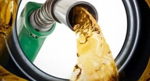 Експерт про ситуацію з пальним: не думаю, що будуть відбуватися "трагічні" злети ціни