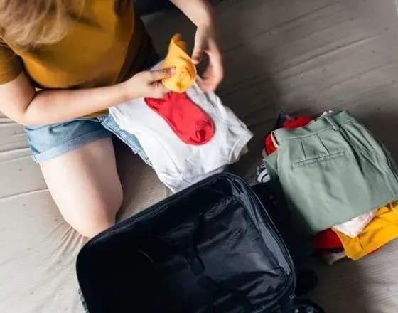 "Екстрена валізка" у холодну пору: що брати з собою в першу чергу