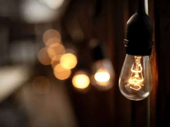 Енергосистема Києва стабілізується, але екстрені відключення тривають – КМВА