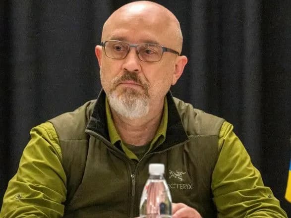 Гарний приклад для інших країн: Резніков підтримав ідею чехів вимкнути світло посольству росії