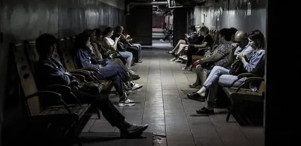 Жителей Никопольского района призвали провести ночь в укрытиях