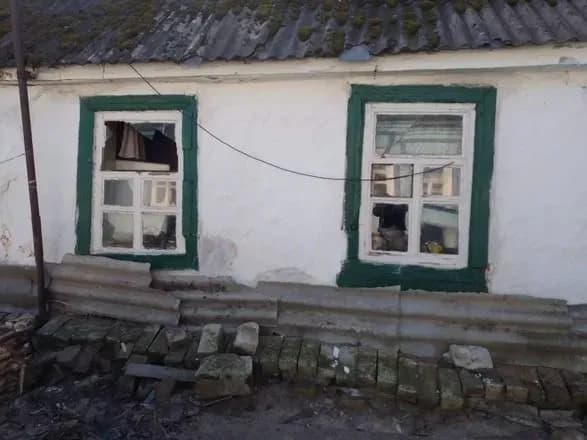 Оккупанты обстреляли одну из громад Сумской области: есть разрушения, повреждены линии электропередач