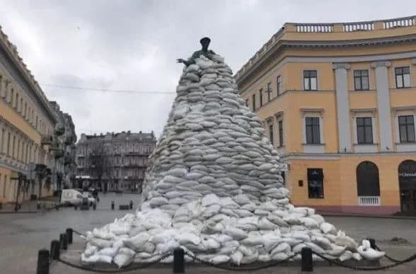В Одессе и Херсоне раздались взрывы: что известно