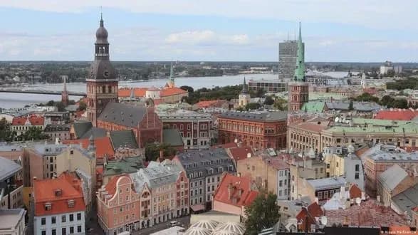 З початку війни 11 тисяч українців знайшли роботу у Латвії