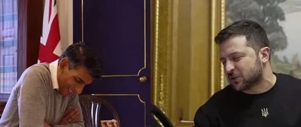Нова хвиля російських атак, успіхи ЗСУ та енергобезпека: з'явилось відео розмови Зеленського та Сунака