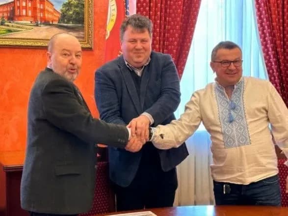 РОДОВИДшкола и IDS Ukraine начали сотрудничество по созданию и поддержке источников Украинской идентичности