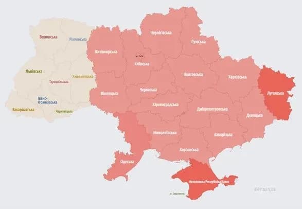 По Украине ширится воздушная тревога: сообщают об угрозе массированного ракетного удара