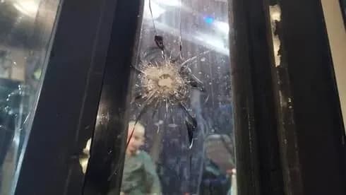 В Ізраїлі невідомі обстріляли автобус, в якому їхали діти та депутат кнесета