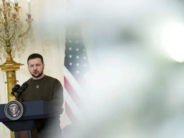 Україна не впала, вона живе та бореться - глава держави у Конгресі