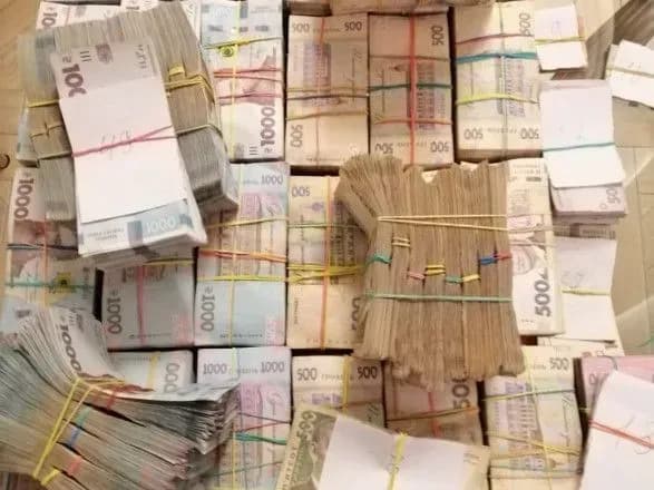 Розкрито схему відшкодування ПДВ: у компаній відомого львівського бізнесмена вилучено понад 25 млн грн готівкою