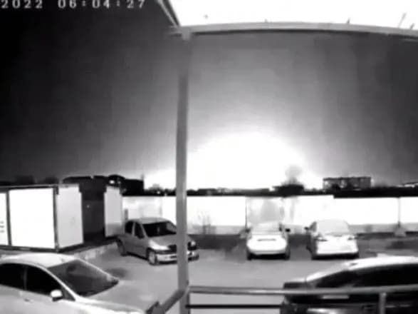 Вибух на аеродромі в Енгельсі: міноборони росії звинувачує Україну