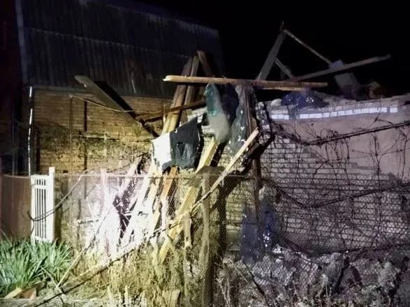 Дронами та артилерією: окупанти вночі атакували Нікопольський район