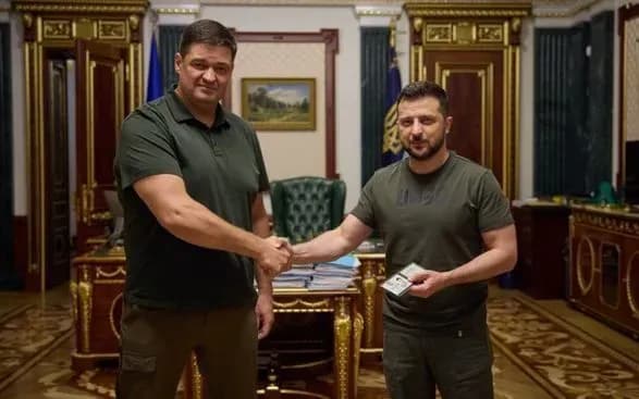 Зеленського закликали звільнити голів Херсонської ОВА та МВА