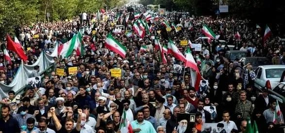 В Ірані ще трьох людей засуджено до страти