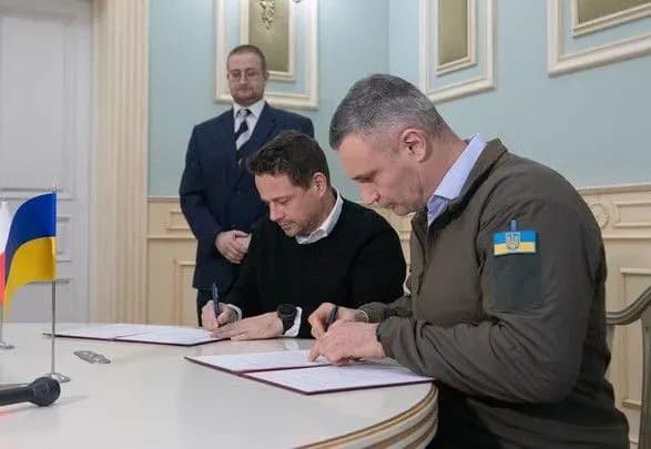 Варшава передасть вагони для київського метро