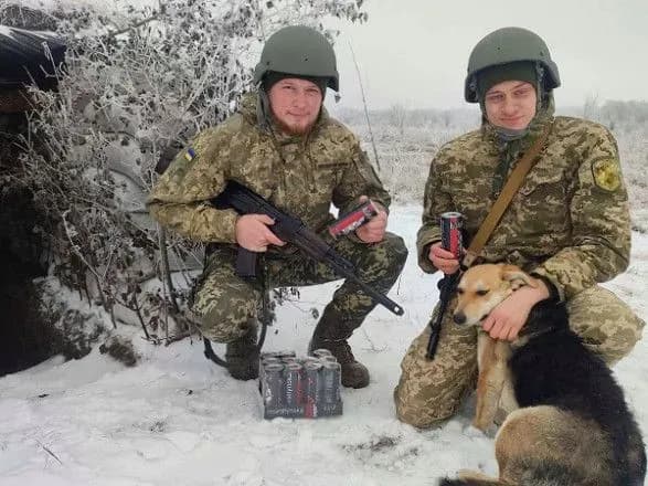 «Воля» для вільних: перші 40 тис банок енергетика для підтримки бойового духу захисників