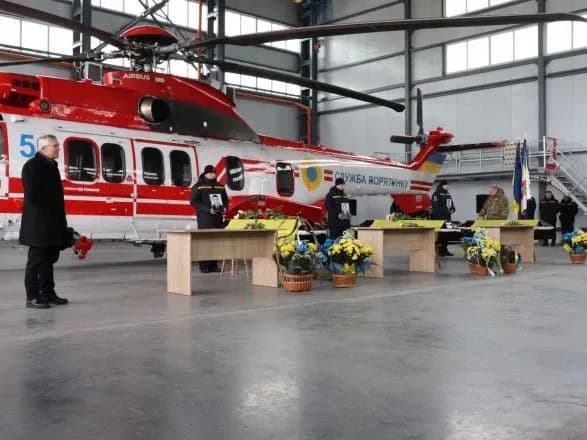 Авиакатастрофа в Броварах: в Нежине попрощались с экипажем