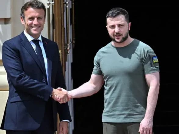 Зеленський обговорив із Макроном кроки для завершення війни