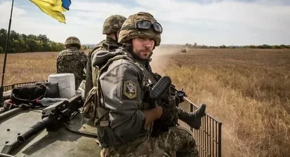 Міністр оборони заявив, що протягом 4-5 місяців запровадять систему меню у харчуванні військових. Обіцяє навіть халяльне меню