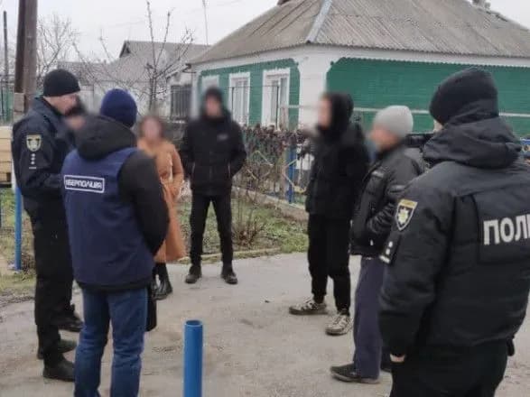 "Продавали" військову форму та генератори: кіберполіція викрила злочинців з Миколаївщини