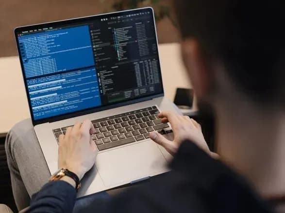 Уряд затвердив механізм бронювання працівників телеком та ІТ-компаній: деталі