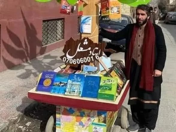 Таліби заарештували афганського професора, який підтримав освіту для жінок та дівчаток