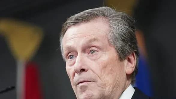 Мер найбільшого міста Канади пішов у відставку після роману з колегою