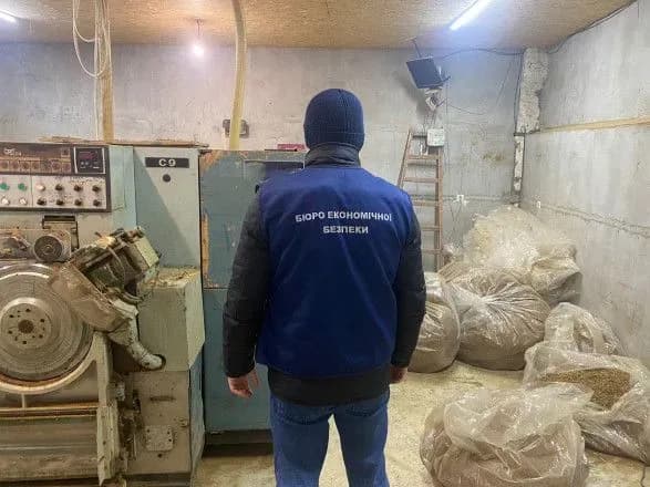 Бюро экономической безопасности прекратило работу незаконных табачных цехов