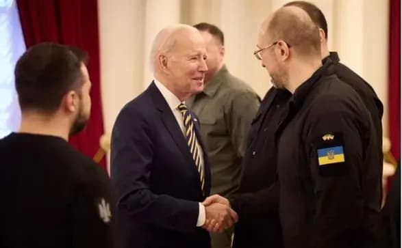 Шмигаль обговорив з Байденом запровадження санкцій проти ядерної галузі росії