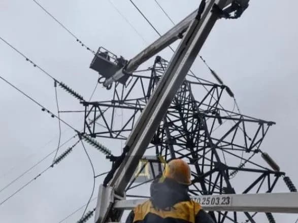 Значна частина Одеси без світла та води