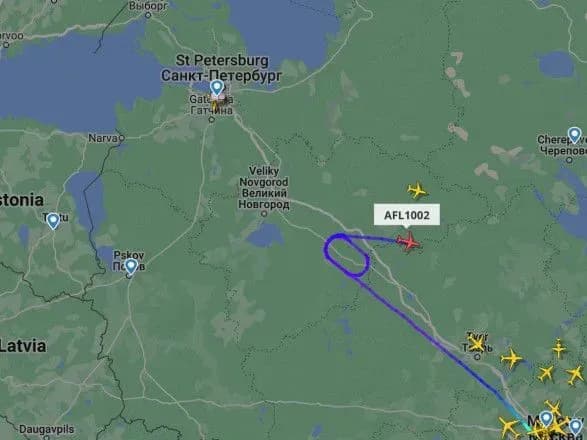 В минобороны рф заявили, что небо над петербургом закрывали для "тренировки ПВО"