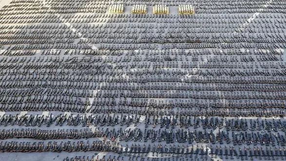 Британские ВМС захватили крупную партию иранского оружия